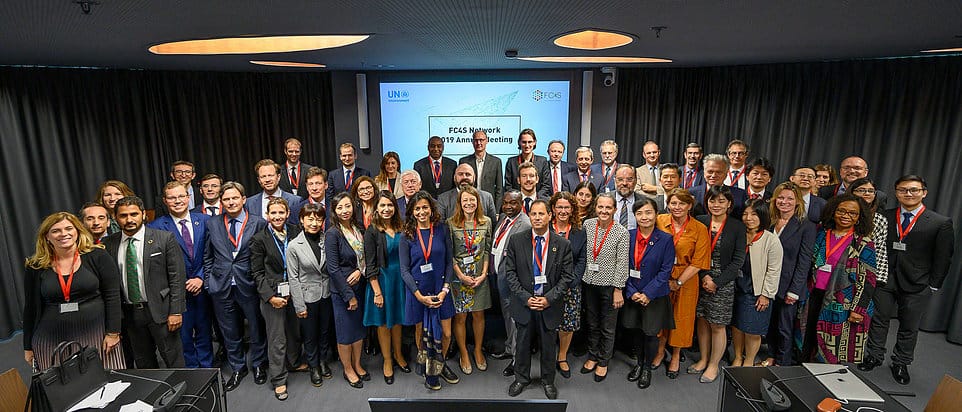 المشاركون باجتماع الشبكة الدولية للمراكز المالية من أجل الاستدامة