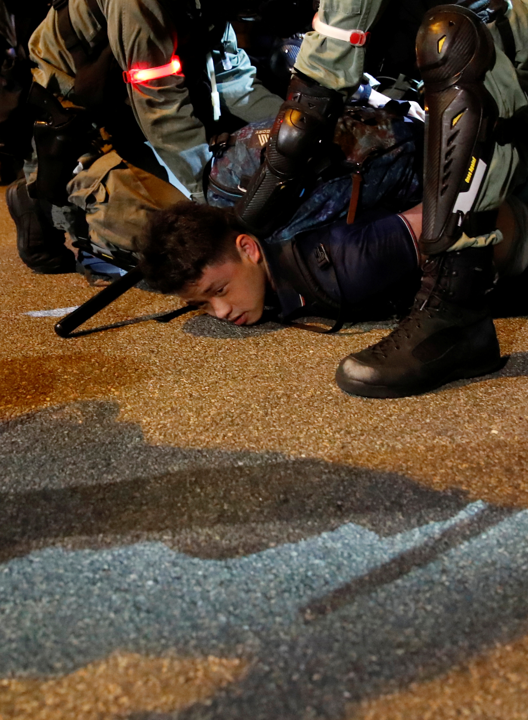 تم اعتقال متظاهر مناهض للحكومة خلال مسيرة