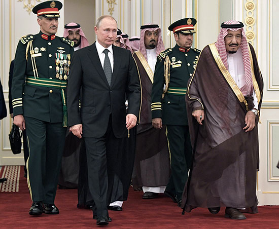 العاهل السعودى الملك سلمان بن عبد العزيز والرئيس الروسى فلاديمير بوتين