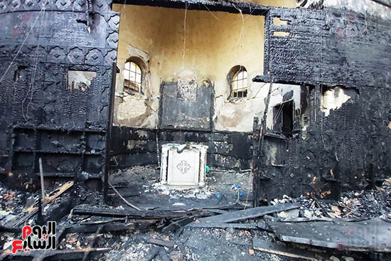 الحريق-يقضى-على-الكنيسة