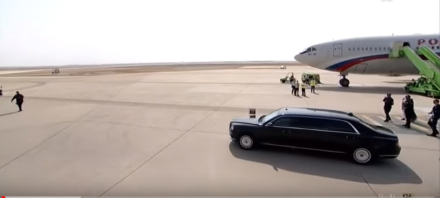 سيارة الرئيس الروسى و طائرته خلال وصوله للسعودية