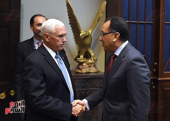 مصطفى مدبولى رئيس الوزراء مع مايك بنس نائب الرئيس الأمريكى (2)