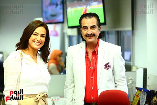 الفنانة هند صبرى مع الكاتب الصحفى عصام شلتوت مدير عام اقسام الرياضة باليوم السابع