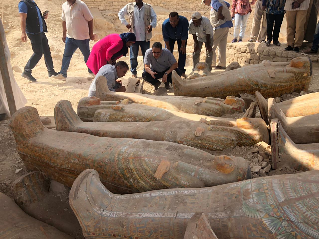 التوابيت المكتشفة فى البر الغربى بالأقصر  (10)