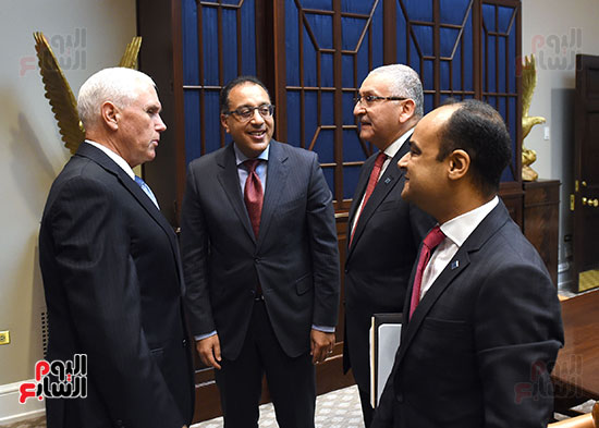 مصطفى مدبولى رئيس الوزراء مع مايك بنس نائب الرئيس الأمريكى