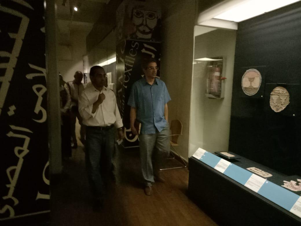 خلال زيارة رئيس قطاع اللمتاحف لمتحف النسيج (3)