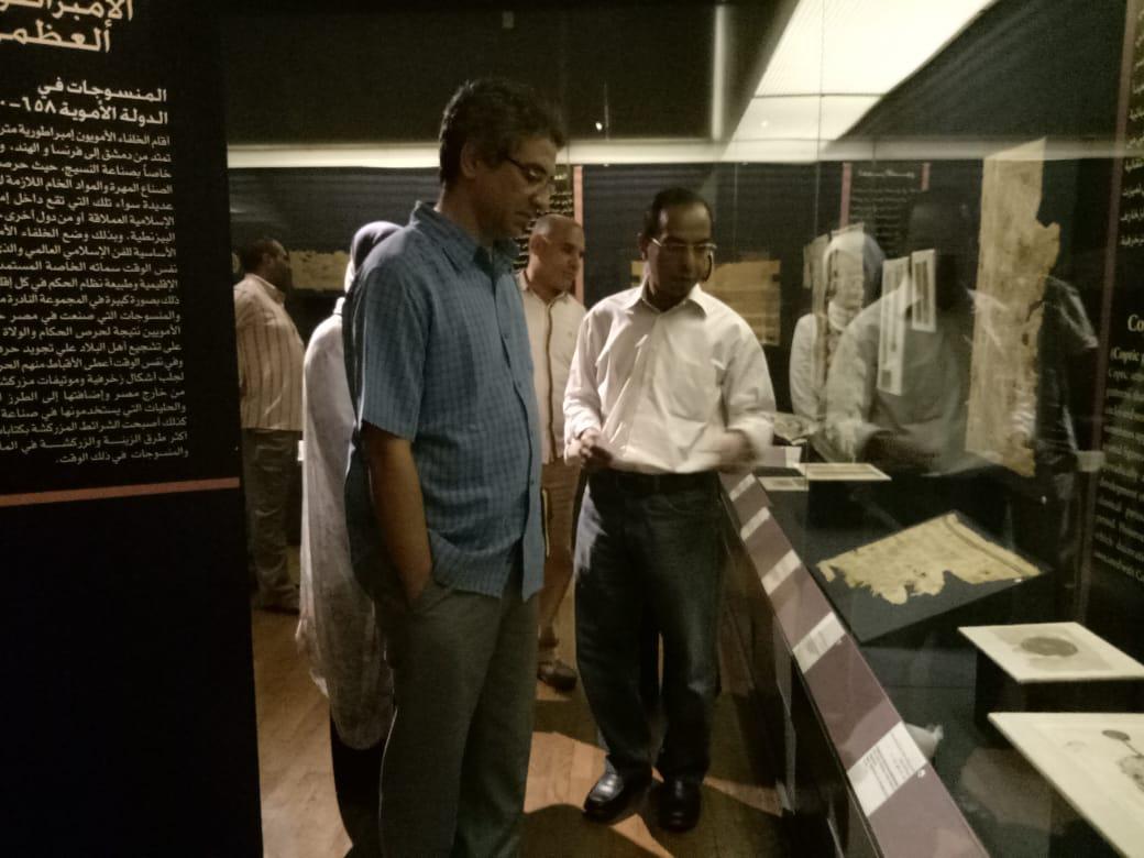 خلال زيارة رئيس قطاع اللمتاحف لمتحف النسيج (4)