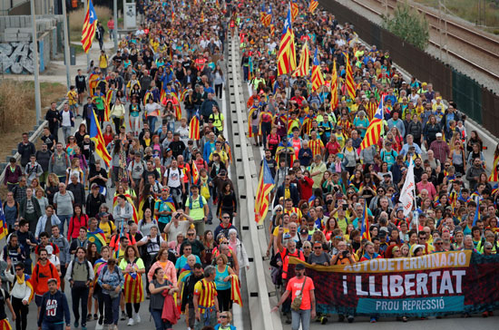 احتجاجات فى كتالونيا بإسبانيا