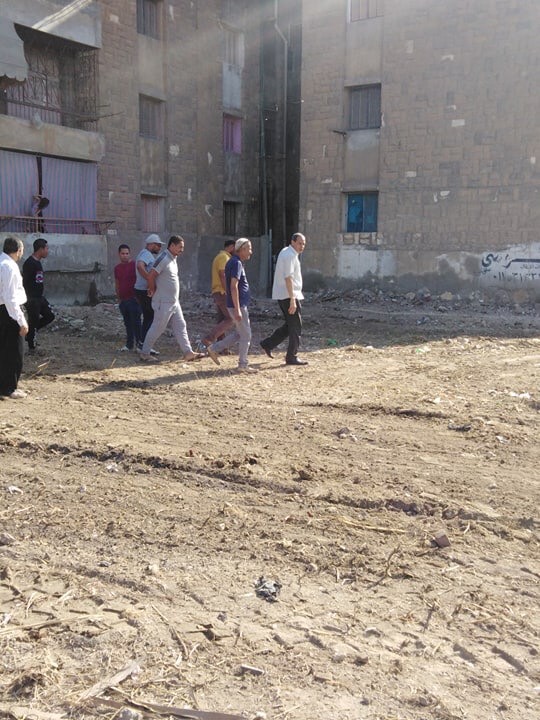 رفع التراكمات والقمامة من مدينة الصباح بحى فيصل فى السويس (1)
