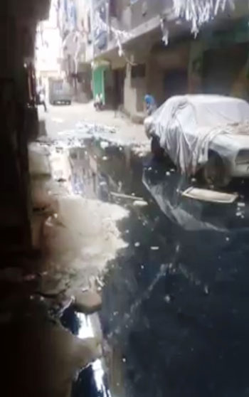 مياه الصرف الصحي تغرق الشارع العمومى بمدينة الخصوص (1)