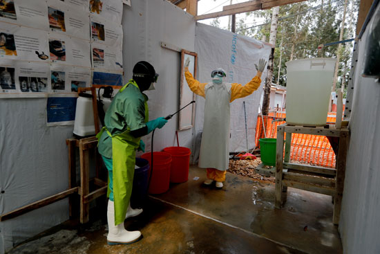 مكافحة الإيبولا