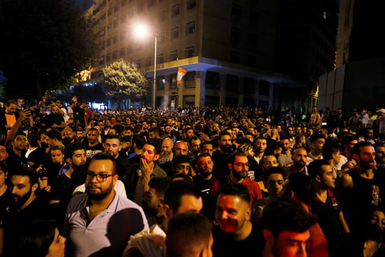 المتظاهرون-يحتشدون-بالميادين-فى-بيروت