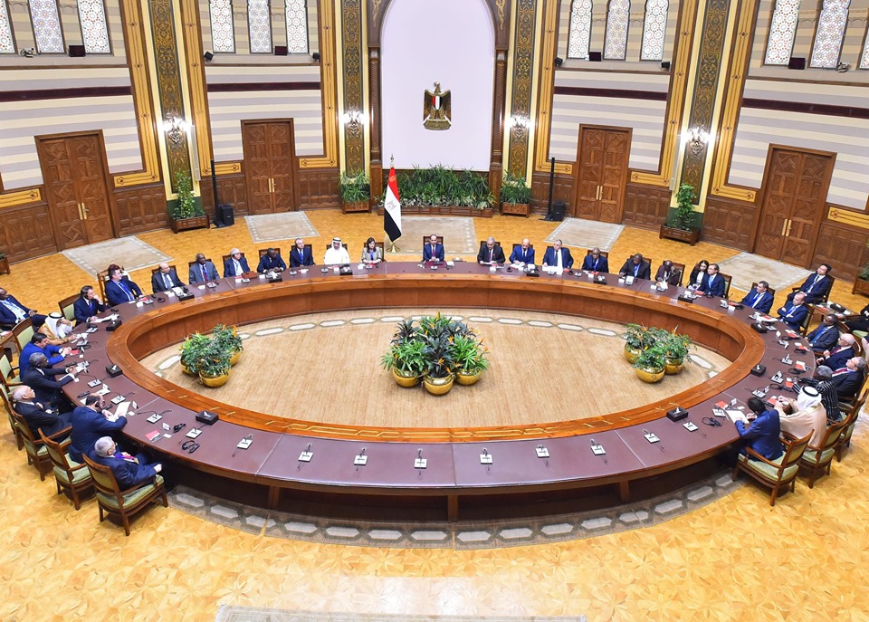الرئيس عبد الفتاح السيسي مع رؤساء المحاكم الدستورية (5)