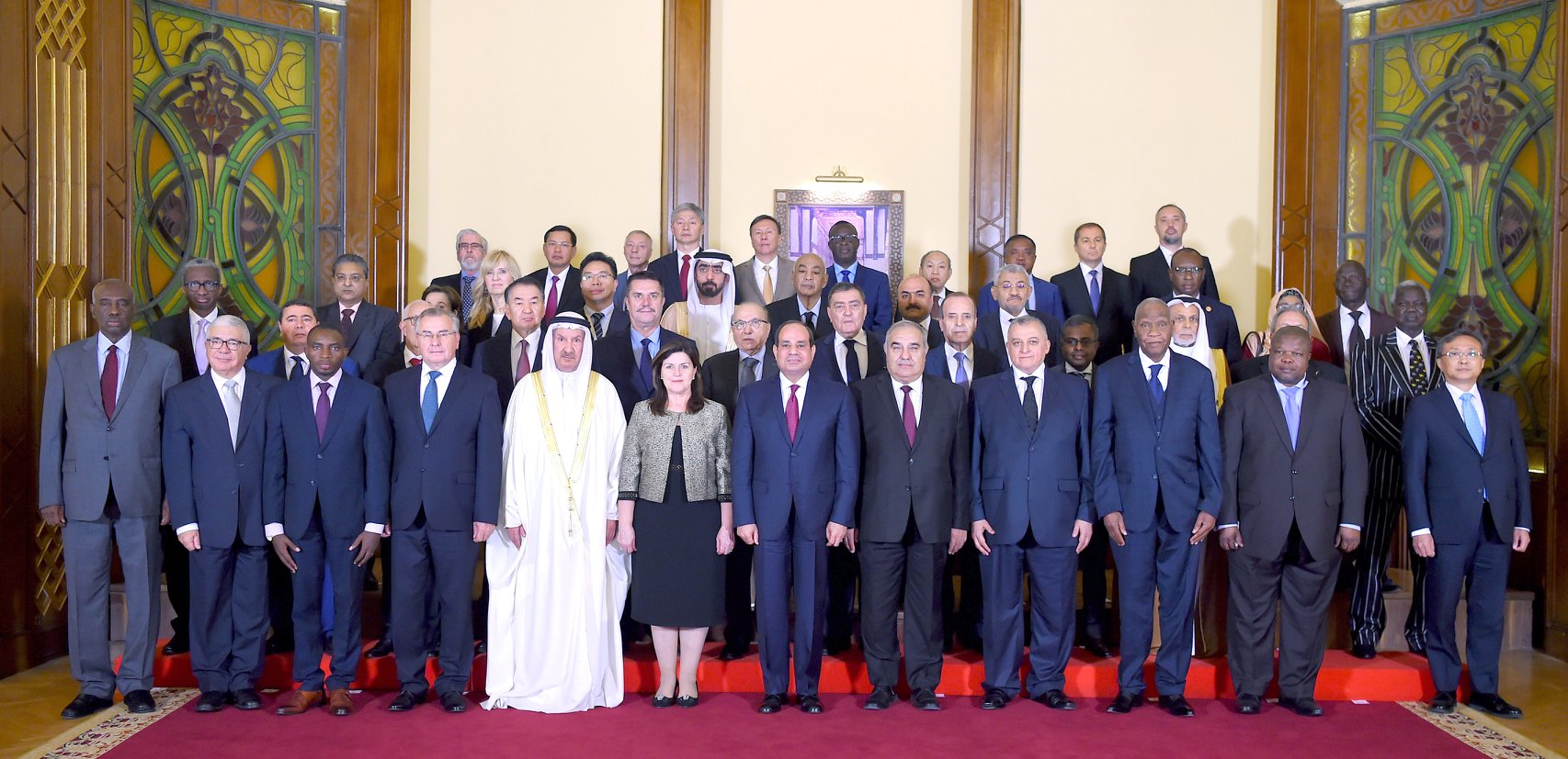 الرئيس عبد الفتاح السيسي مع رؤساء المحاكم الدستورية (4)