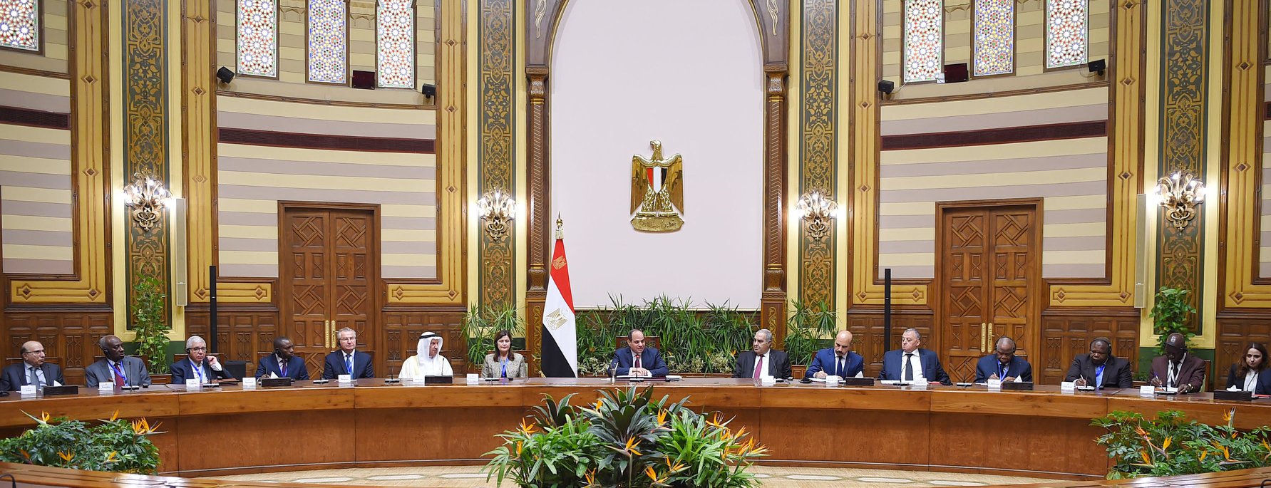 الرئيس عبد الفتاح السيسي مع رؤساء المحاكم الدستورية (2)