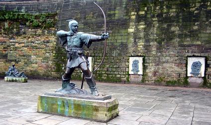 تمثال يخلد أسطورة روبن هود فى إنجلترا