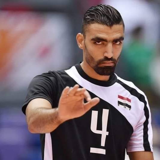 أحمد صلاح فى نظرة ثاقبة