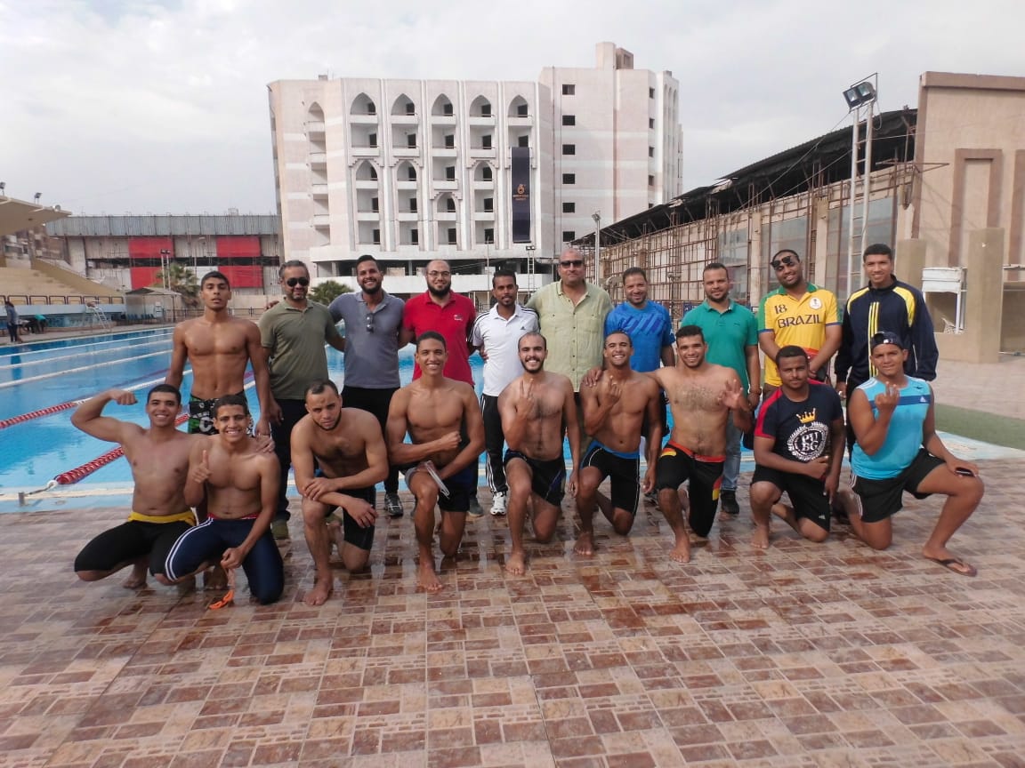 جامعة سوهاج تختتم بطولتها للسباحة بمشاركة 120 طالب (5)