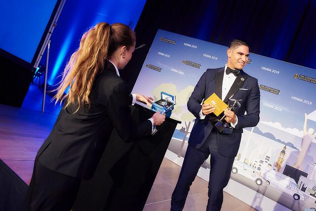 جانب من حفل تسليم الجوائز