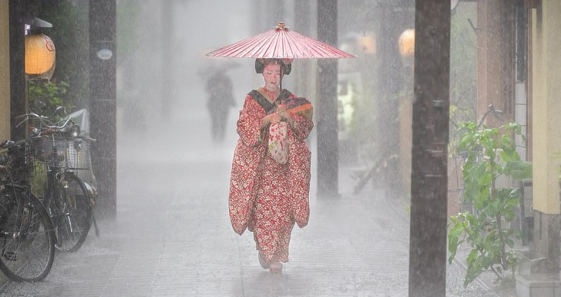 أمطار فى كيوتو اليابانية