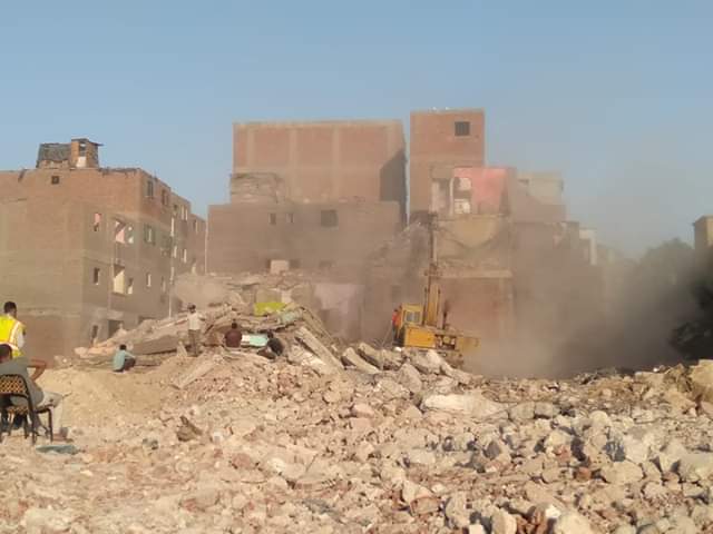 إخلاء 34 عقار ومحل بعزبة المدابغ بالقاهرة  (3)