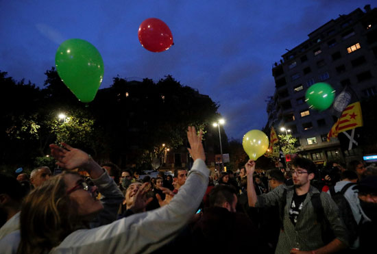 2019-10-21T174329Z_653787248_RC171E6F3810_RTRMADP_3_SPAIN-POLITICS-CATALONIA-PROTEST-BALLOONS