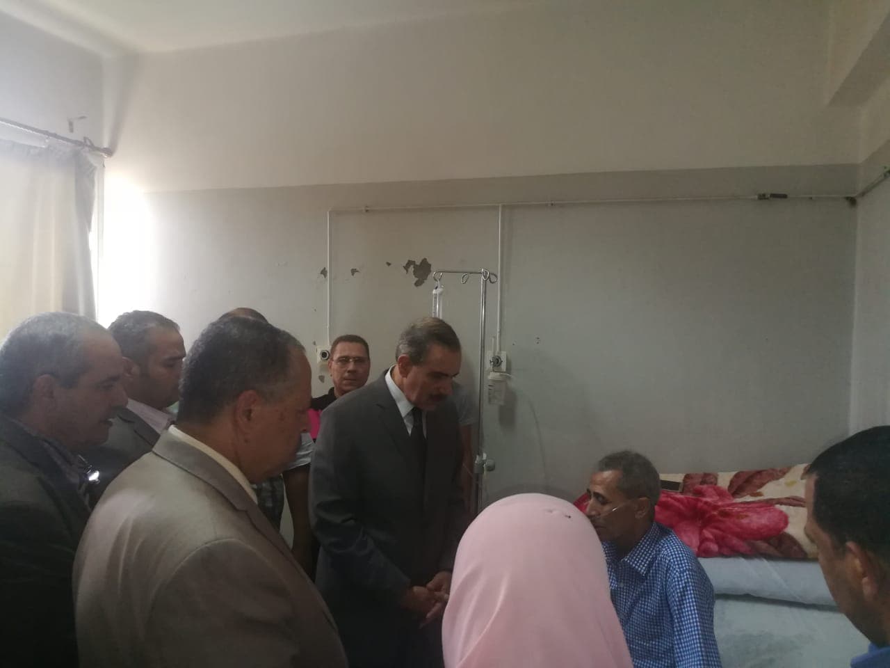 زيارة معهد جنوب مصر للاورام (3)