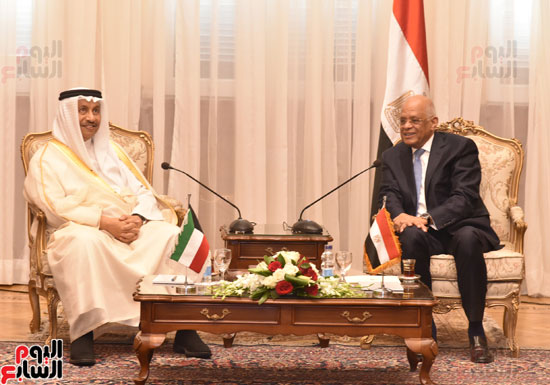 جلسة مباحثات بين رئيس البرلمان ورئيس الوزراء الكويتى