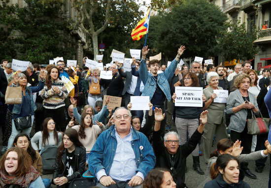 2019-10-21T112630Z_633621943_RC193244B710_RTRMADP_3_SPAIN-POLITICS-CATALONIA-PROTEST