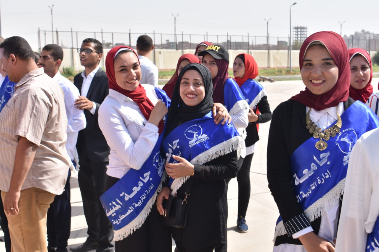 طلاب جامعة المنيا في زيارة لـالمطار إحياءً لذكري انتصارات أكتوبر (4)
