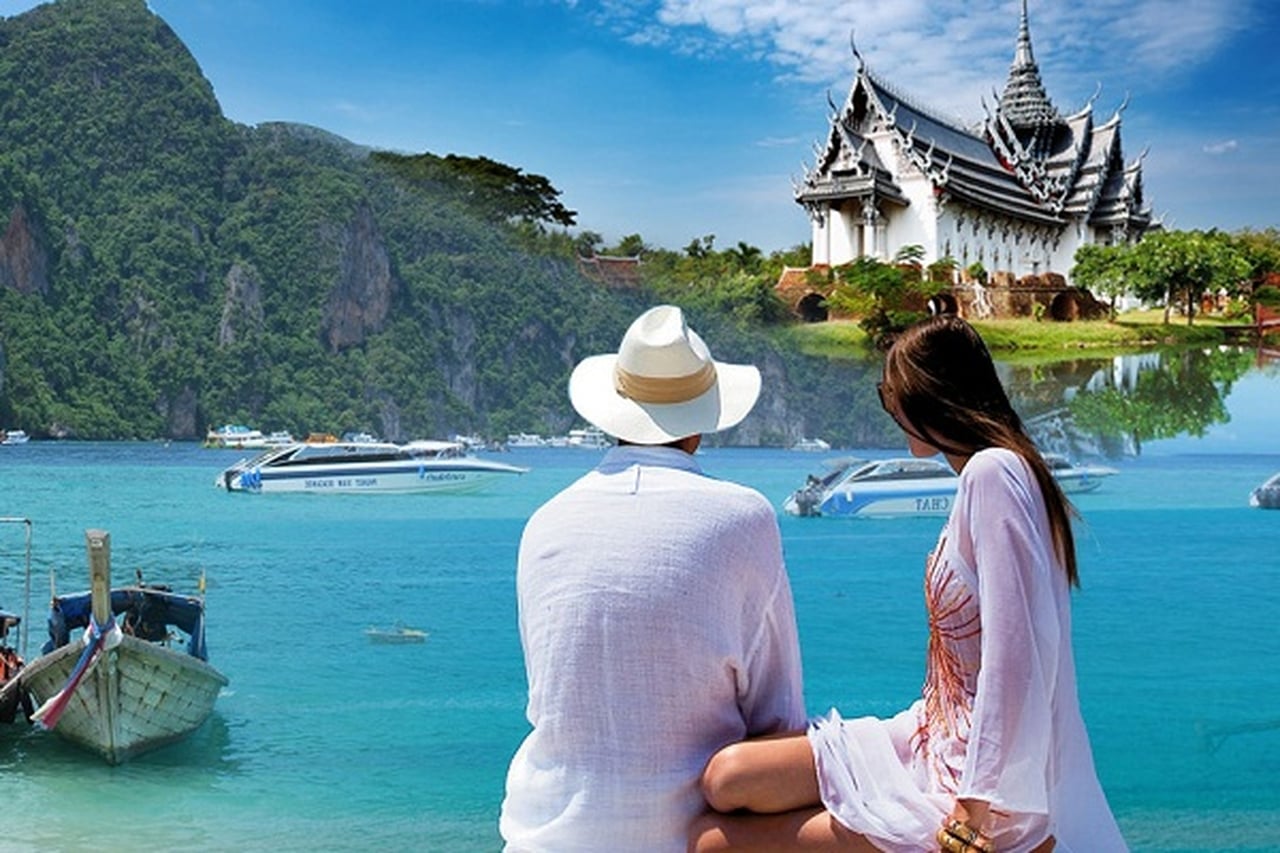 Переехать в азию. Тайланд туристы. Таиланд Азия. Пейзажи Тайланда. Туризм в Азии.