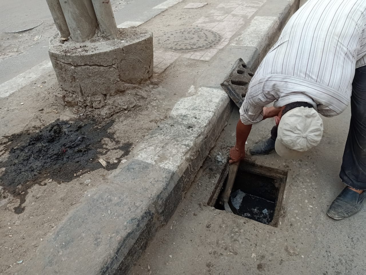 طهير بالوعات الأمطار وغرف الصرف بكفر الشيخ (2)