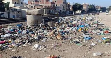 مياه الصرف الصحى والقمامة تحاصر قرية بالعامرية