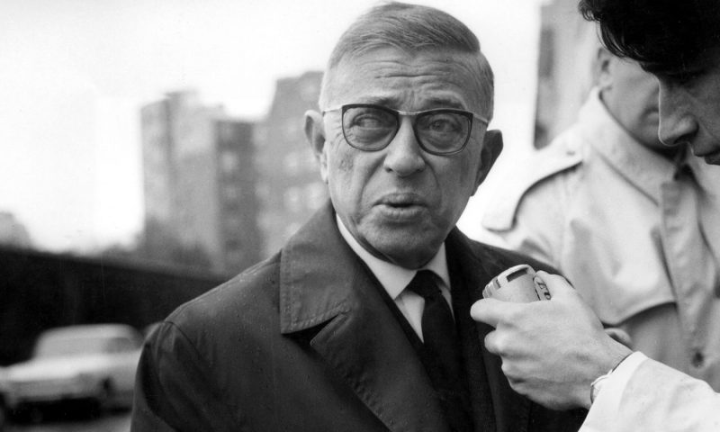 لماذا رفض سارتر جائزة نوبل
