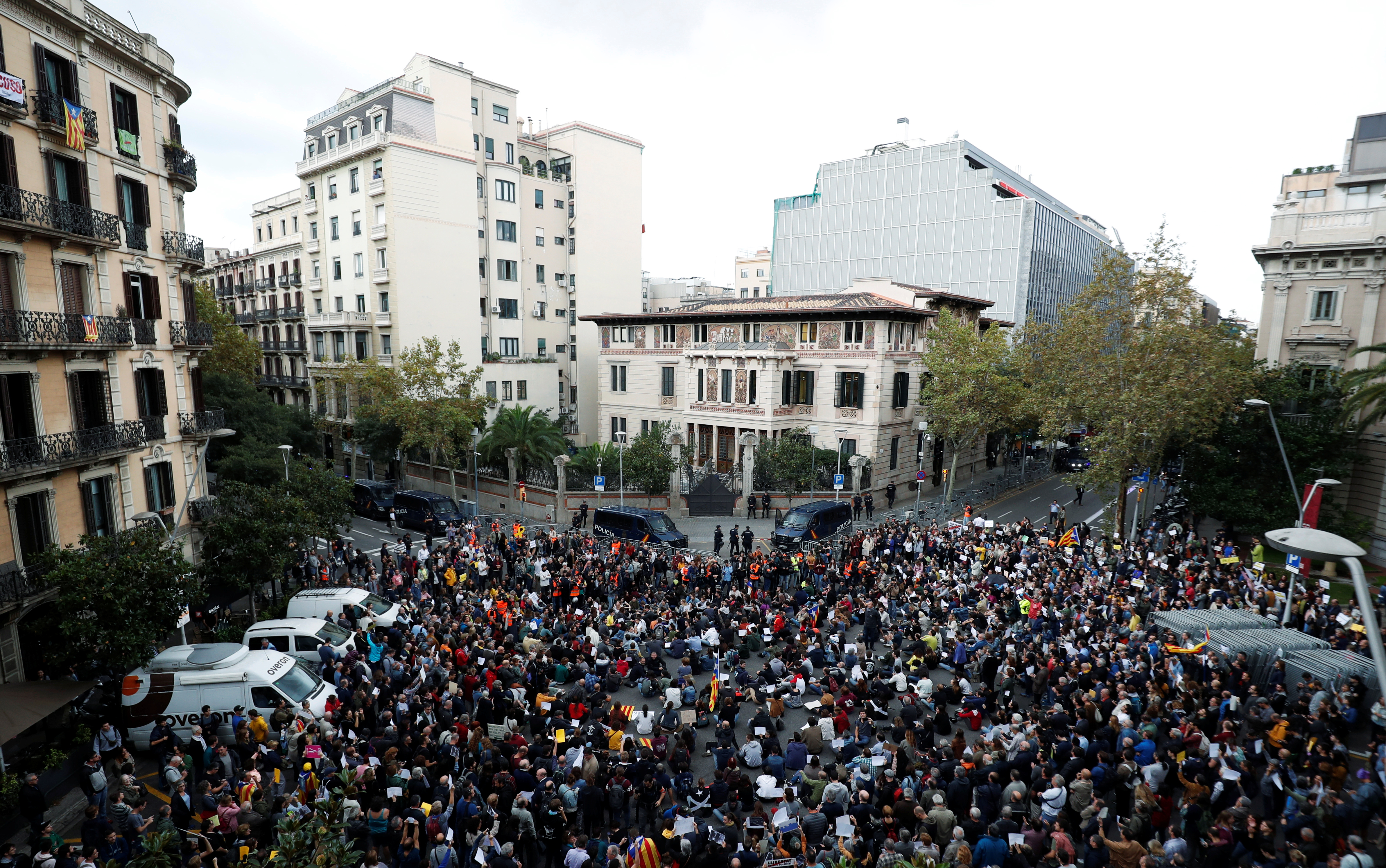 احتجاجات كتالونيا مستمرة لليوم السابع على التوالى