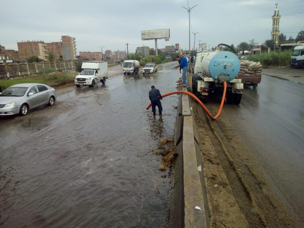 مياه الامطار تغرق شوارع القليوبية (4)