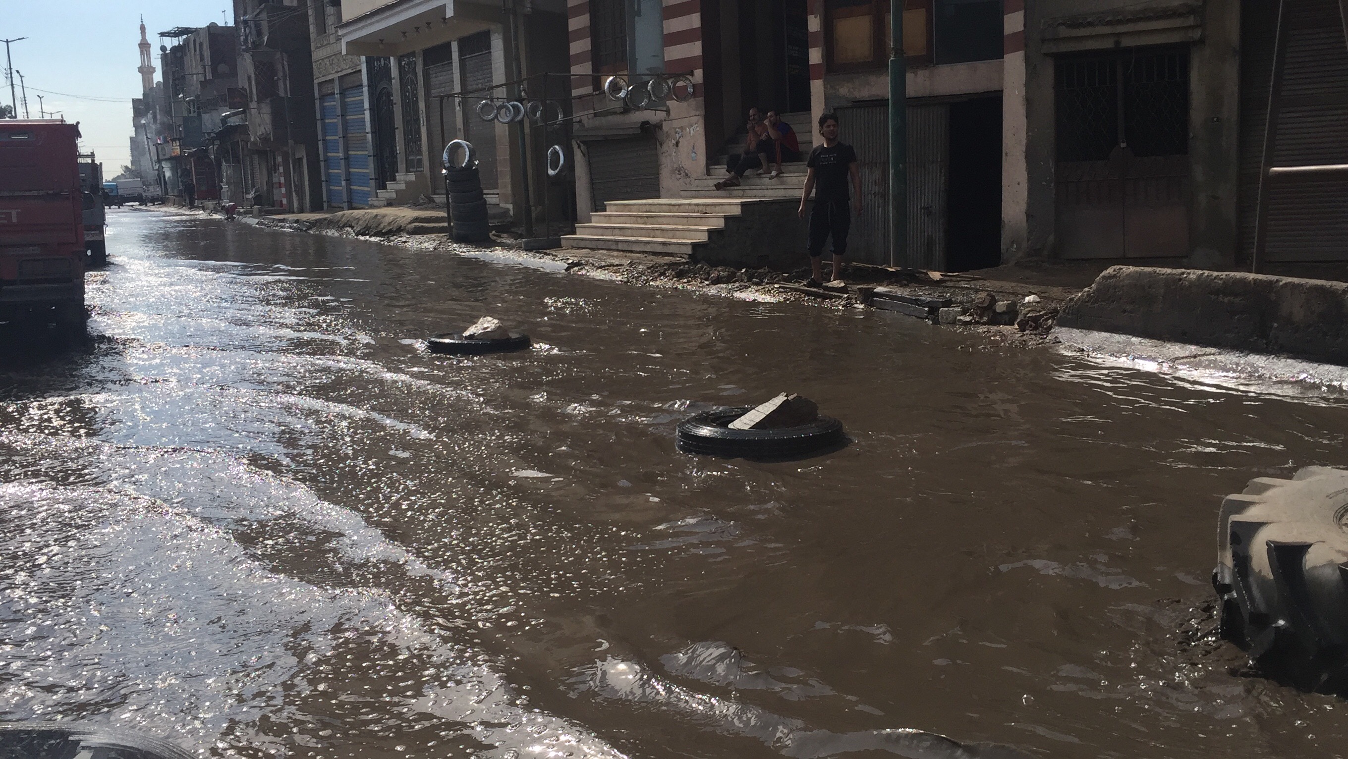 شوارع الغربية تغرق فى مياه الأمطار وشلل مرورى على طريق المحلة طنطا (13)