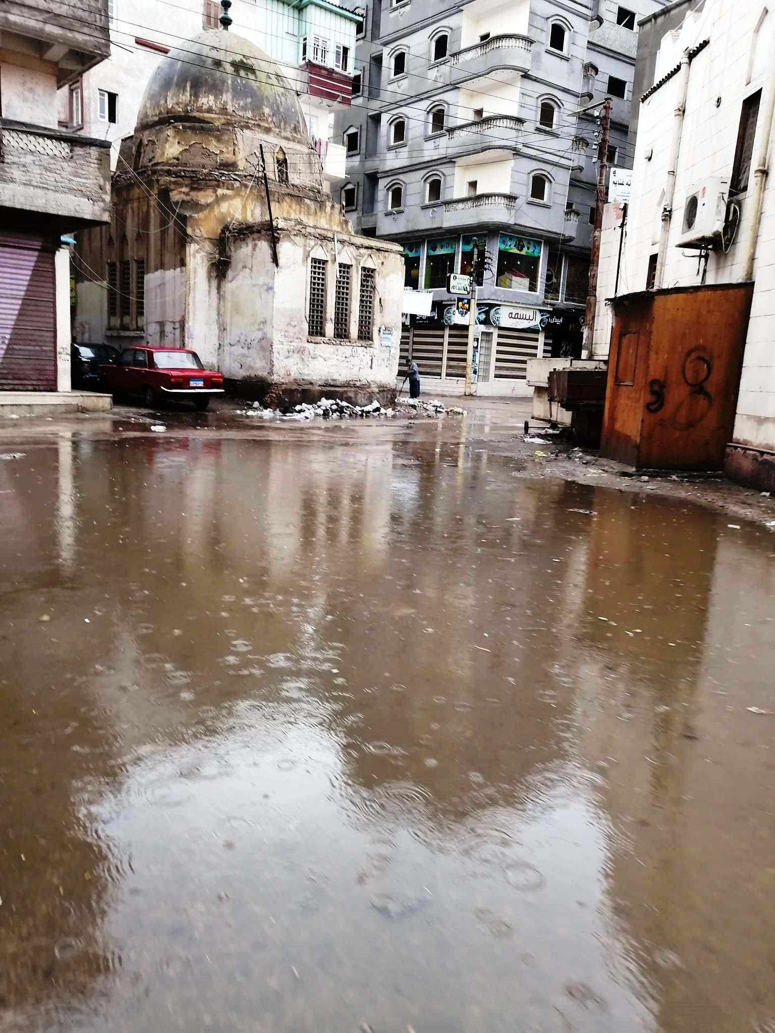 مياه الأمطار تحاصر المدارس وتغرق شوارع فارسكور بدمياط‎ (1)