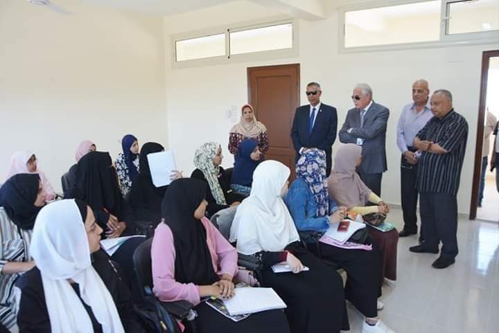 محافظ جنوب سيناء يتفقد كلية العلوم الأزهرية بمدينة الطور  (3)