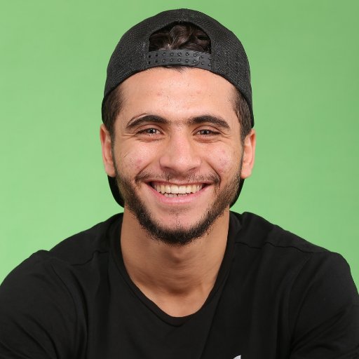 الابتسامة لاتفارق وجه محمد محمود