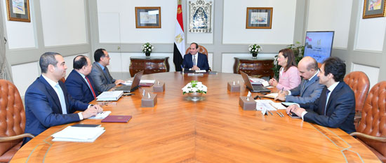 اجتماع الرئيس السيسى (2)