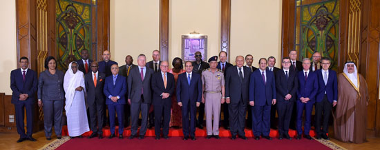 الرئيس عبد الفتاح السيسى مع المشاركين بميونخ للأمن (1)