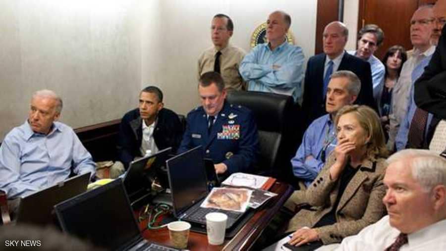 أوباما وعناصر إدارته فى غرفة العمليات أثناء عملية القضاء على بن لادن