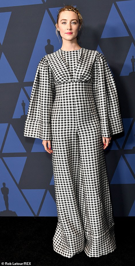129745-20264518-7620407-Check_it_out_Saoirse_Ronan_looked_bold_in_a_checkered_Emilia_Wic-a-13_1572255460072