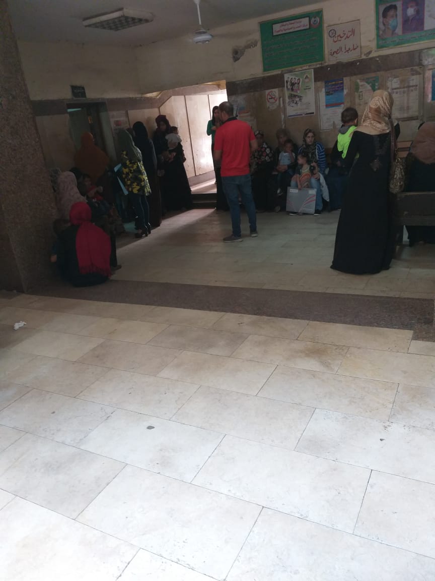 كدس المواطنين بمستشفى ام المصريين العام (2)