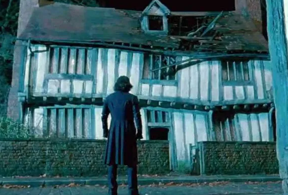 المنزل من الفيلم