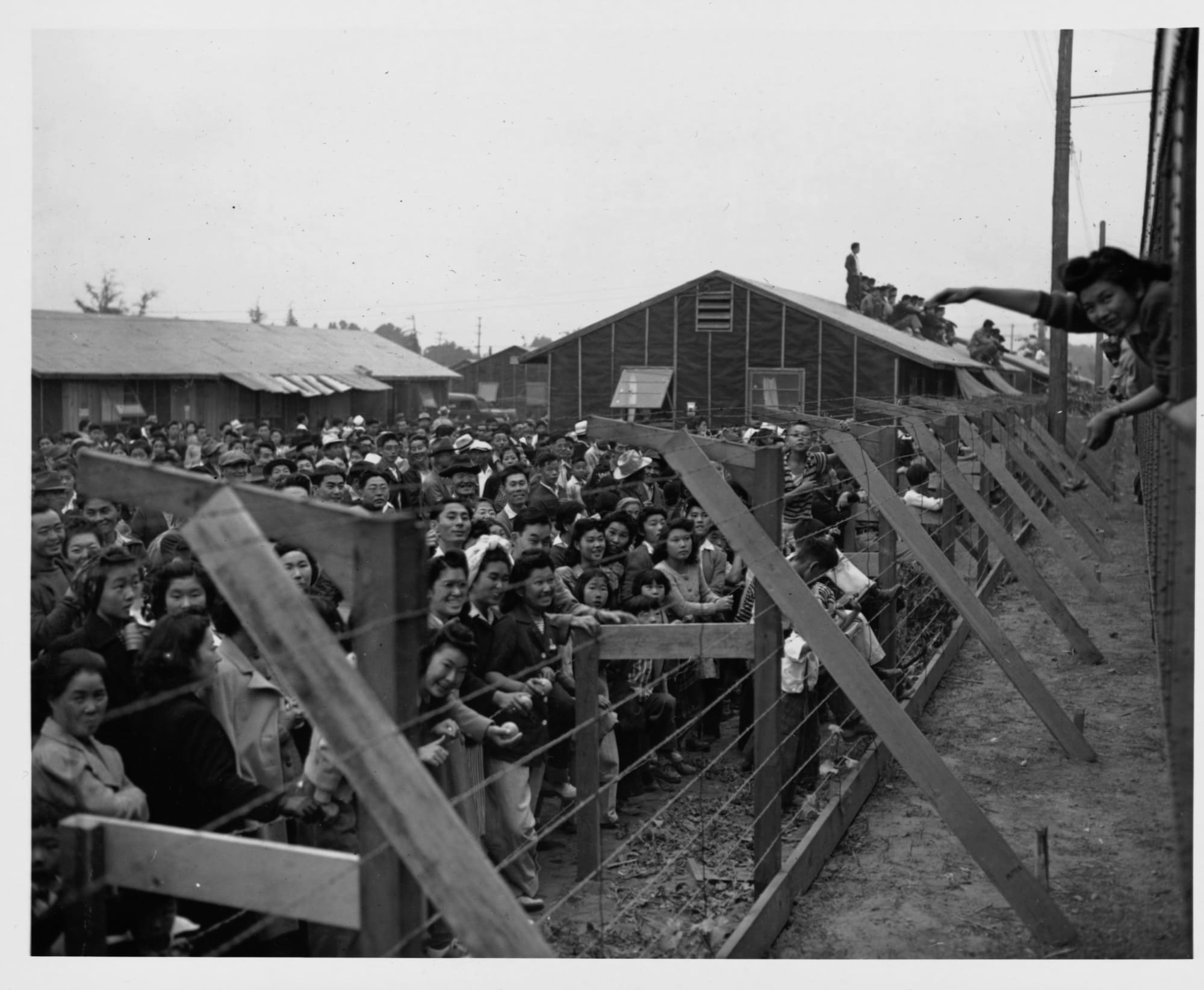 معسكر الاعتقال ايام الحرب العالمية الثانية