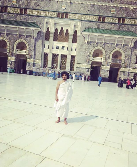 عبد الله جمعة في المسجد الحرام