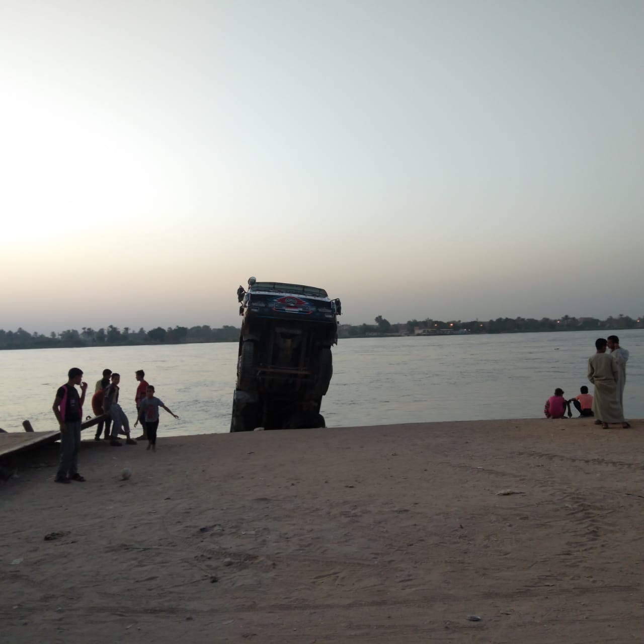 سقوط سيارة فى النيل ببنى سويف (5)