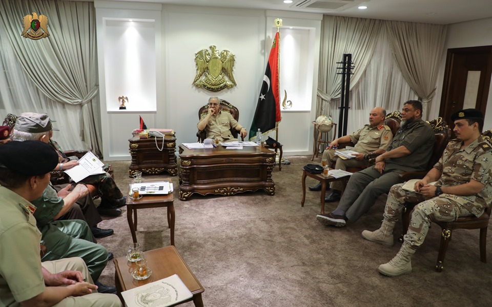 قادة المحاور القتالية فى طرابلس يلتقون المشير خليفة حفتر